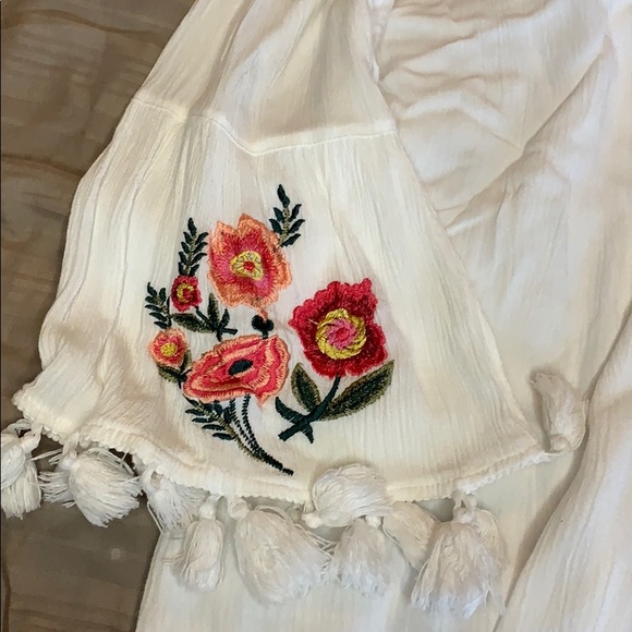 Off the shoulder flowy top - Picture 2 of 3